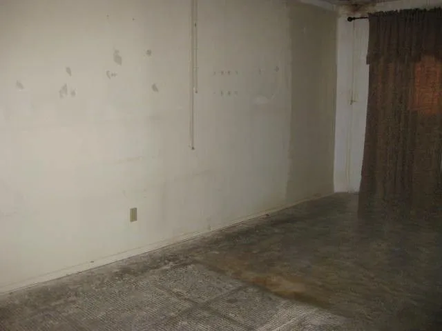 9057771