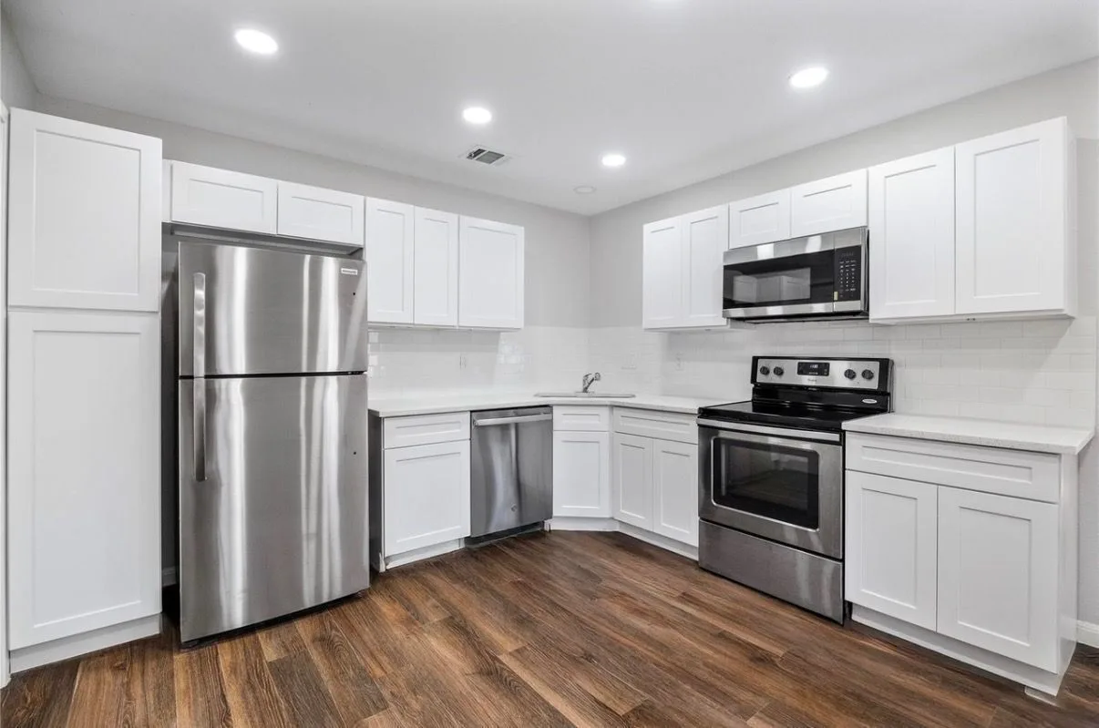 12611-s-coast-dr-houston-tx-77047-3
