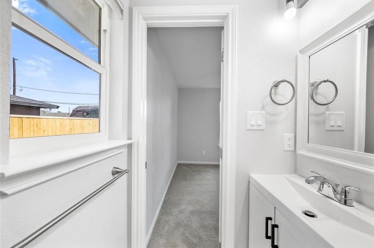 12611-s-coast-dr-houston-tx-77047-12
