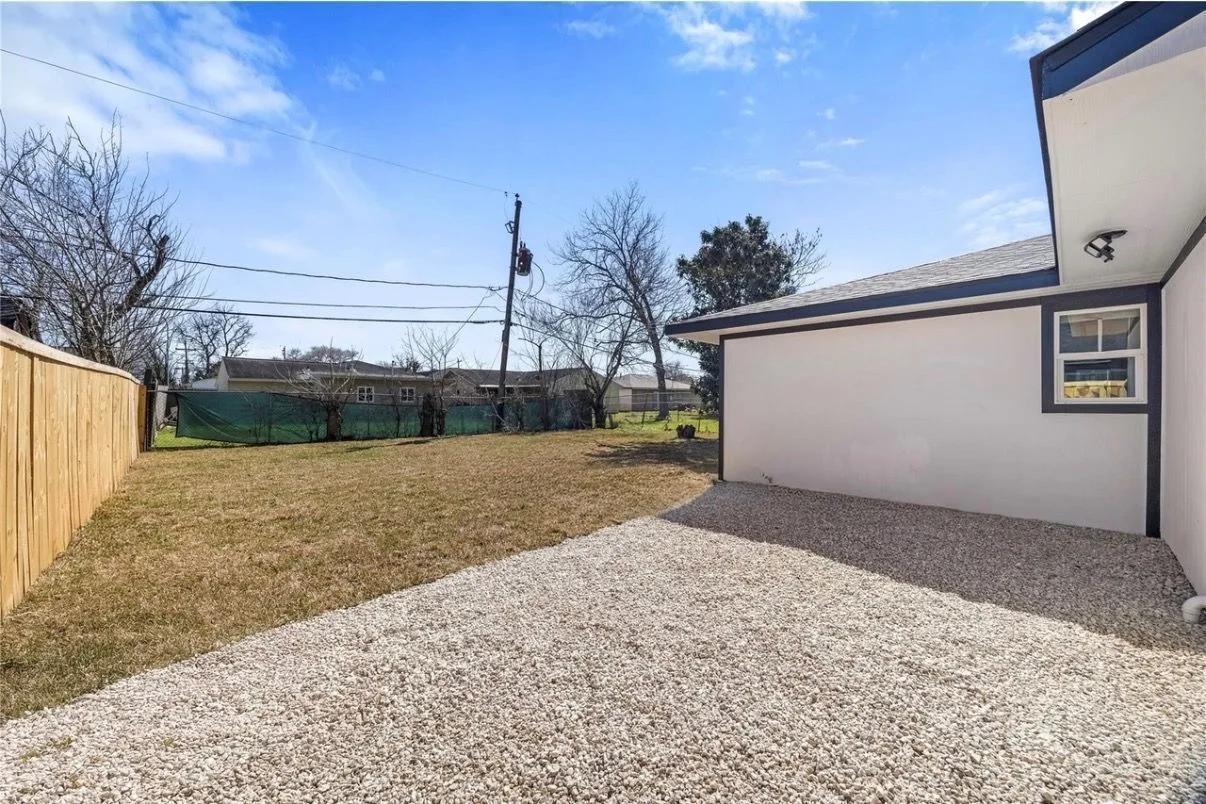 12611-s-coast-dr-houston-tx-77047-13