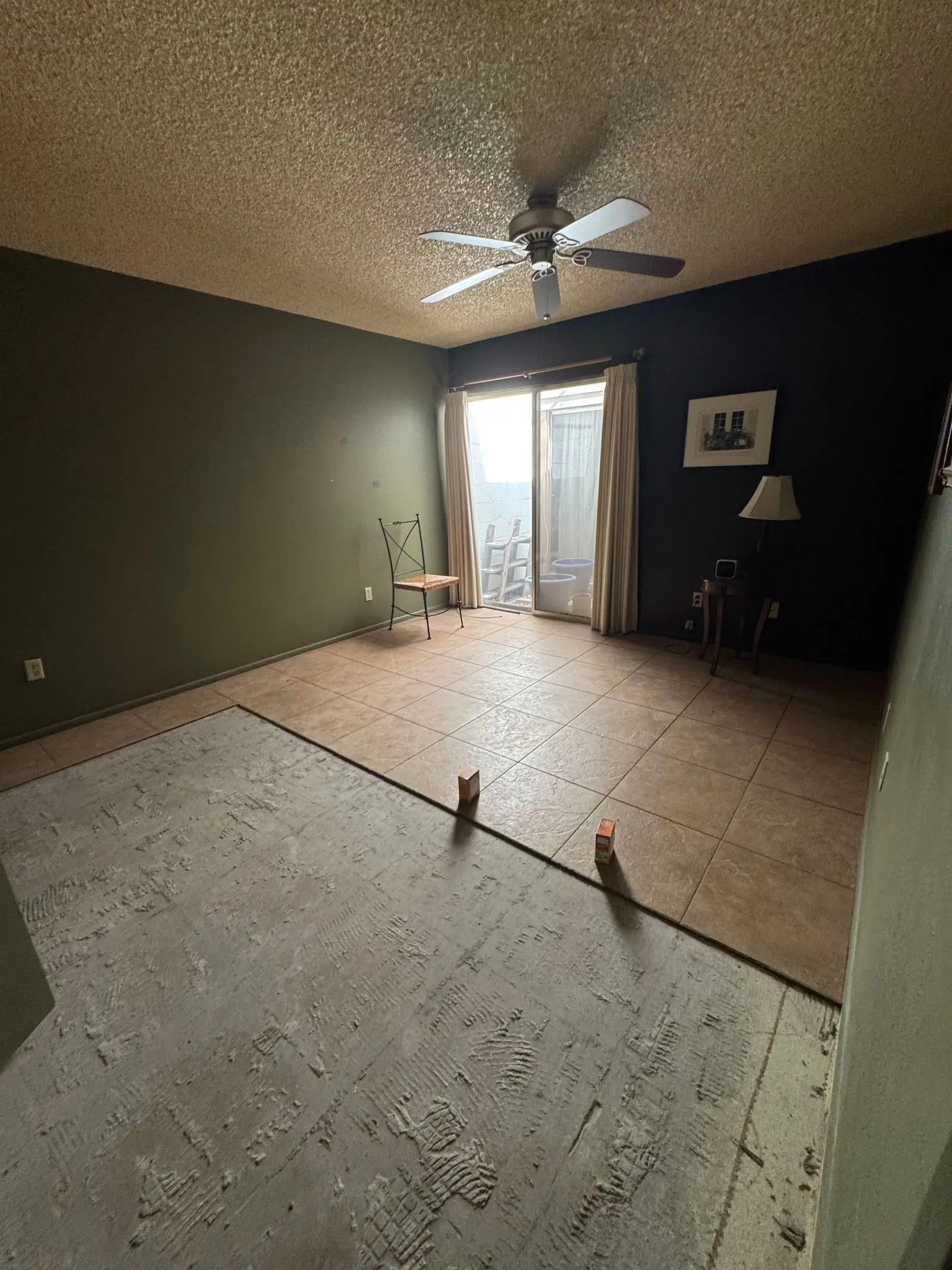 9 - 4751 Palmaire Dr