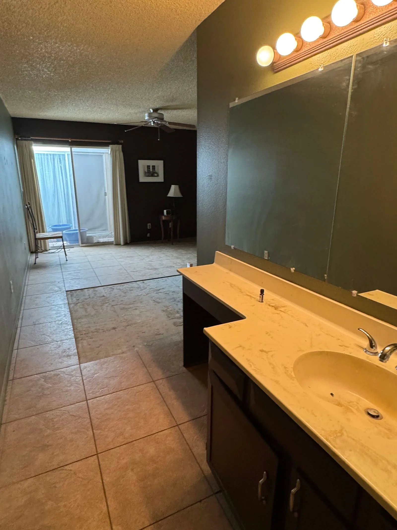 6 - 4751 Palmaire Dr