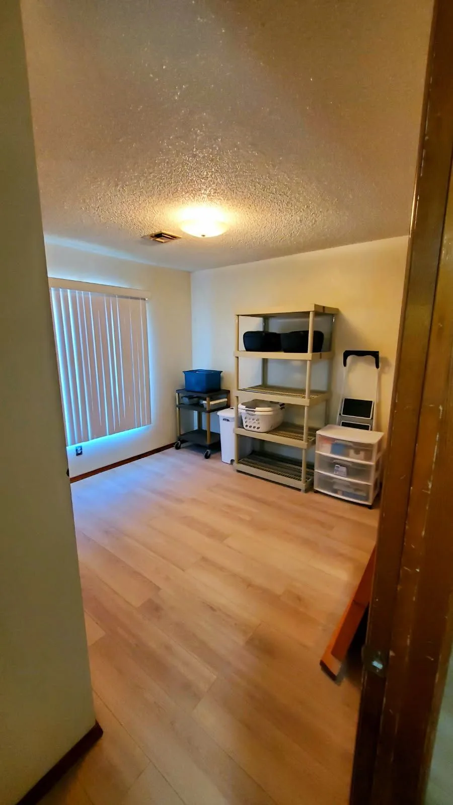 10 - 2320 E Dragon Ave