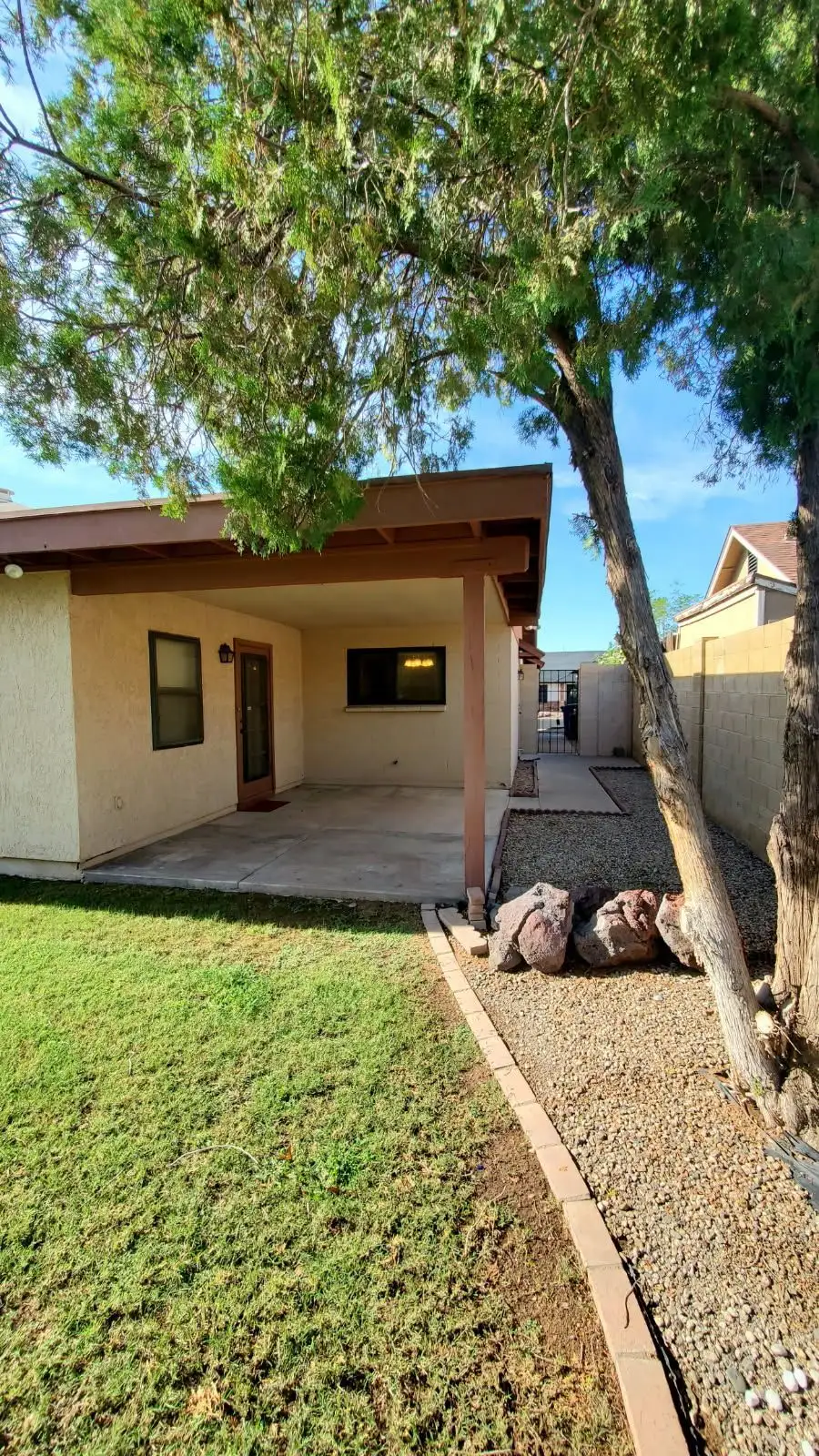 3 - 2320 E Dragoon Ave