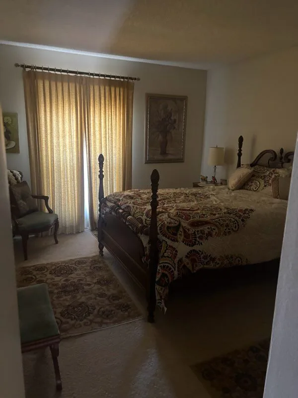 6 - 10812 W Camelot Cir