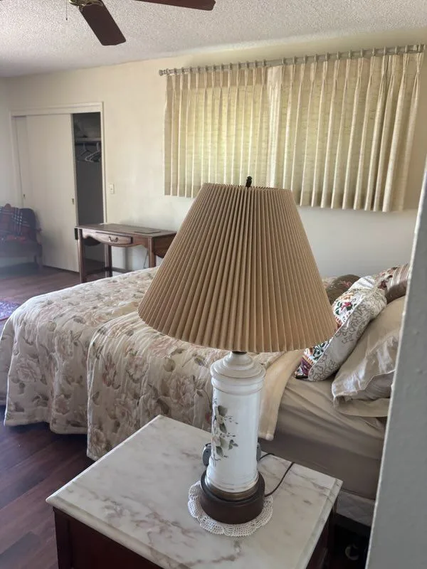 7 - 10812 W Camelot Cir