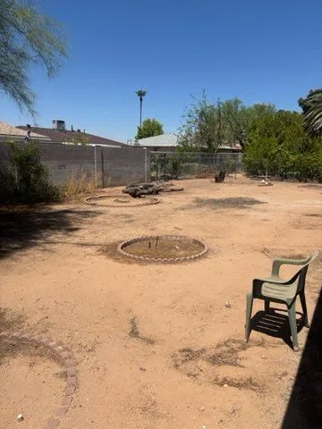 9 - 10812 W Camelot Cir