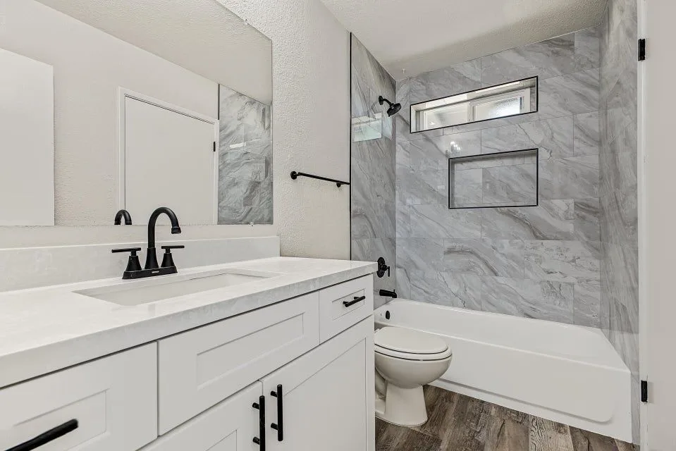 017 — 17605 N 9th Ave, Phoenix, AZ 85023