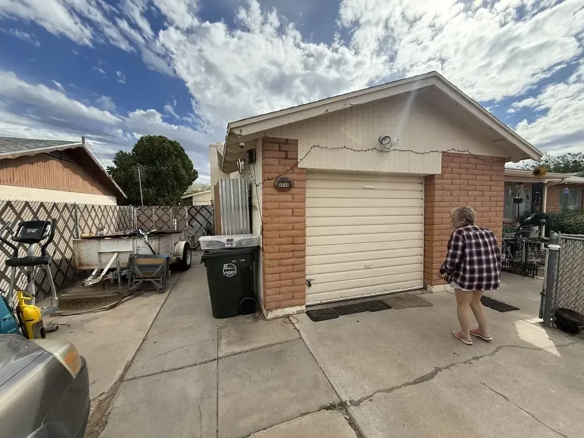 listings_Ucy5_-4jknUvD_TzHUi7o_images_QUW6dOp1z8Rd