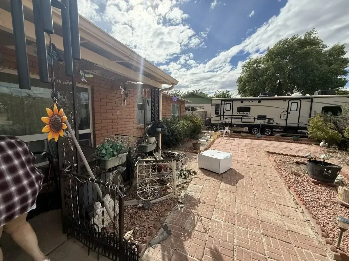 listings_Ucy5_-4jknUvD_TzHUi7o_images_ZU4L2Smn7Ikb