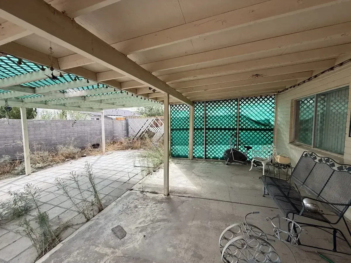listings_Ucy5_-4jknUvD_TzHUi7o_images_SR8j3v8DdO4U
