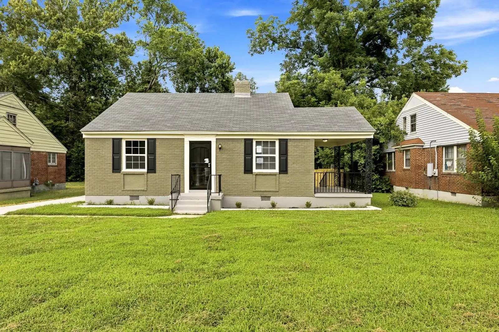 1698_Edward_Ave-2