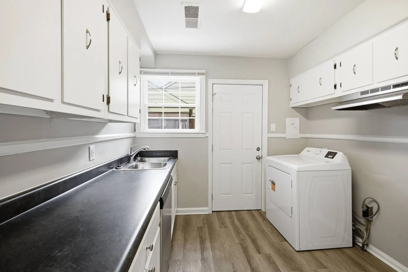 1698_Edward_Ave-13
