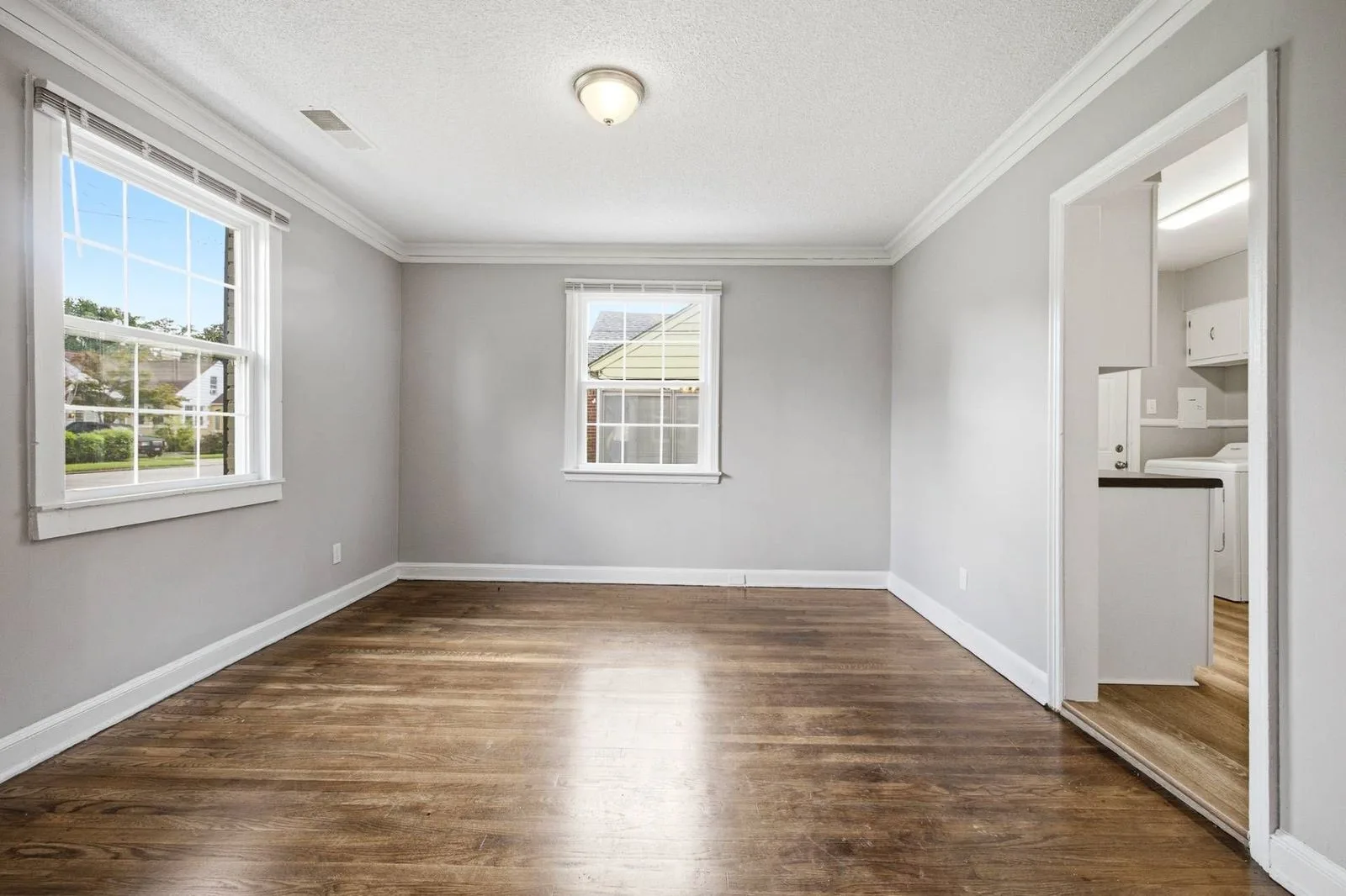 1698_Edward_Ave-10
