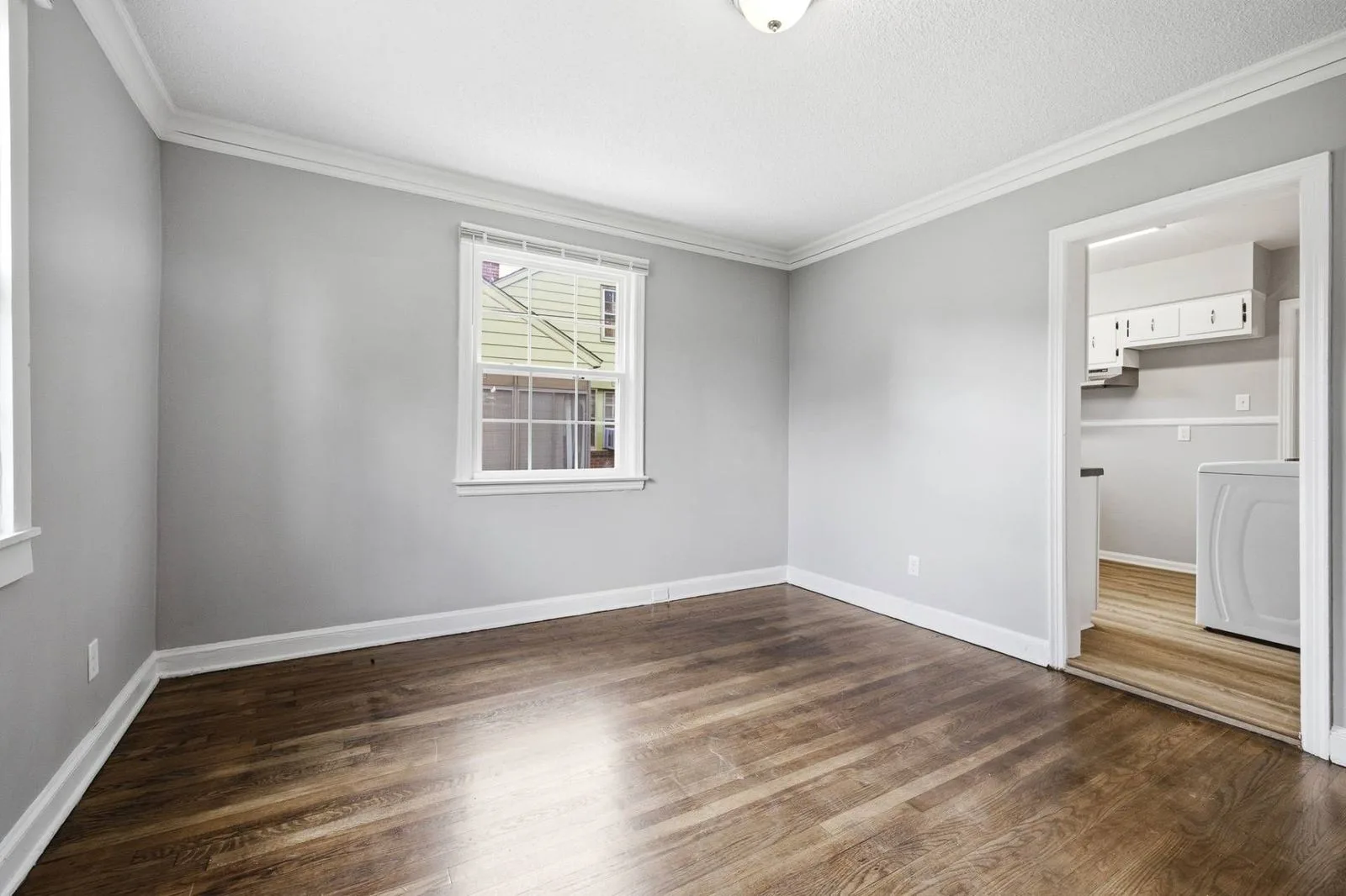 1698_Edward_Ave-11