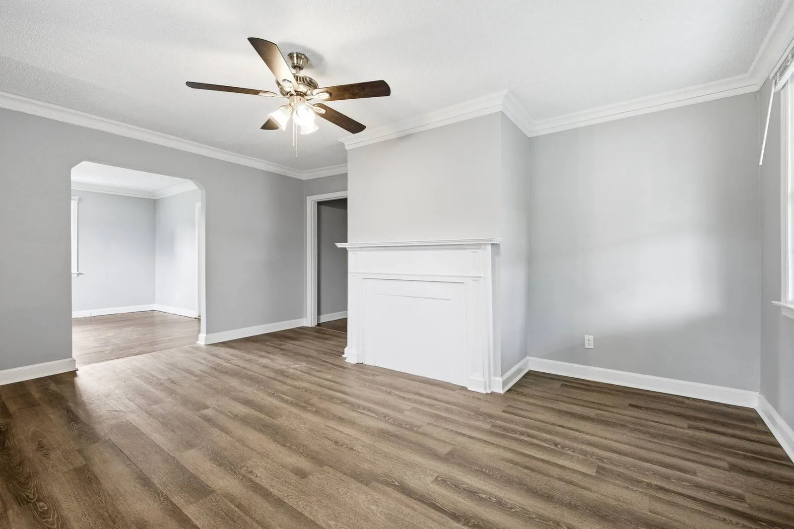 1698_Edward_Ave-9