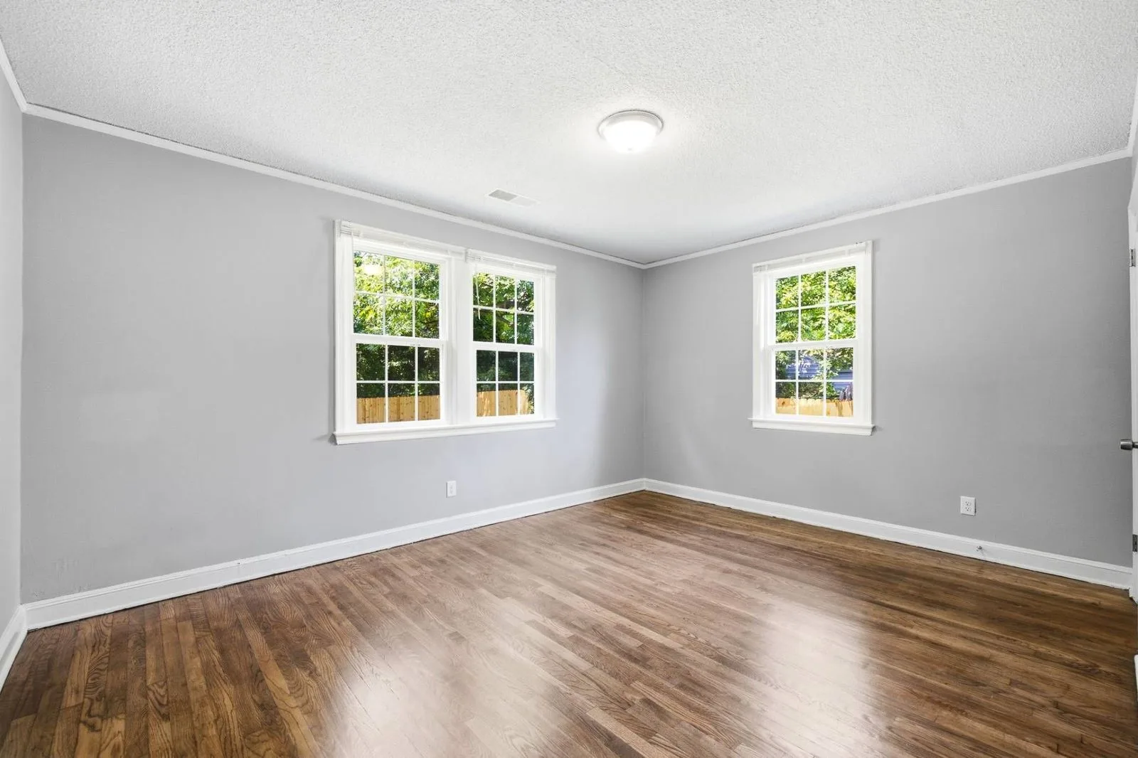 1698_Edward_Ave-16