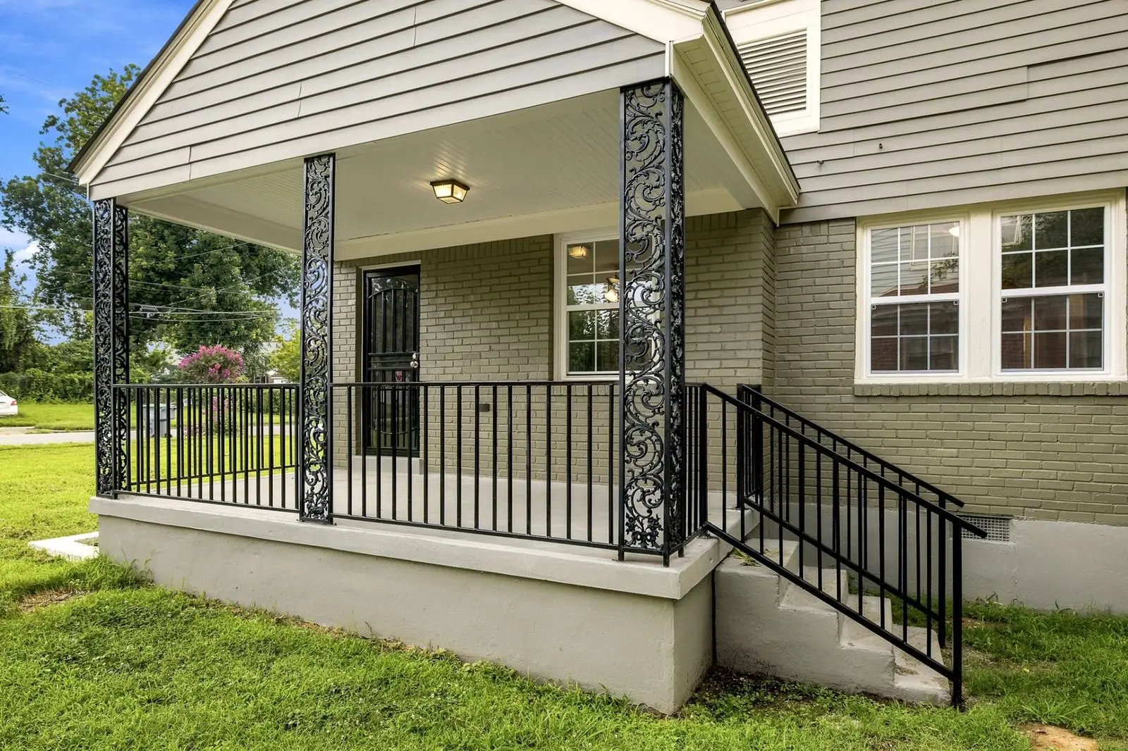1698_Edward_Ave-5