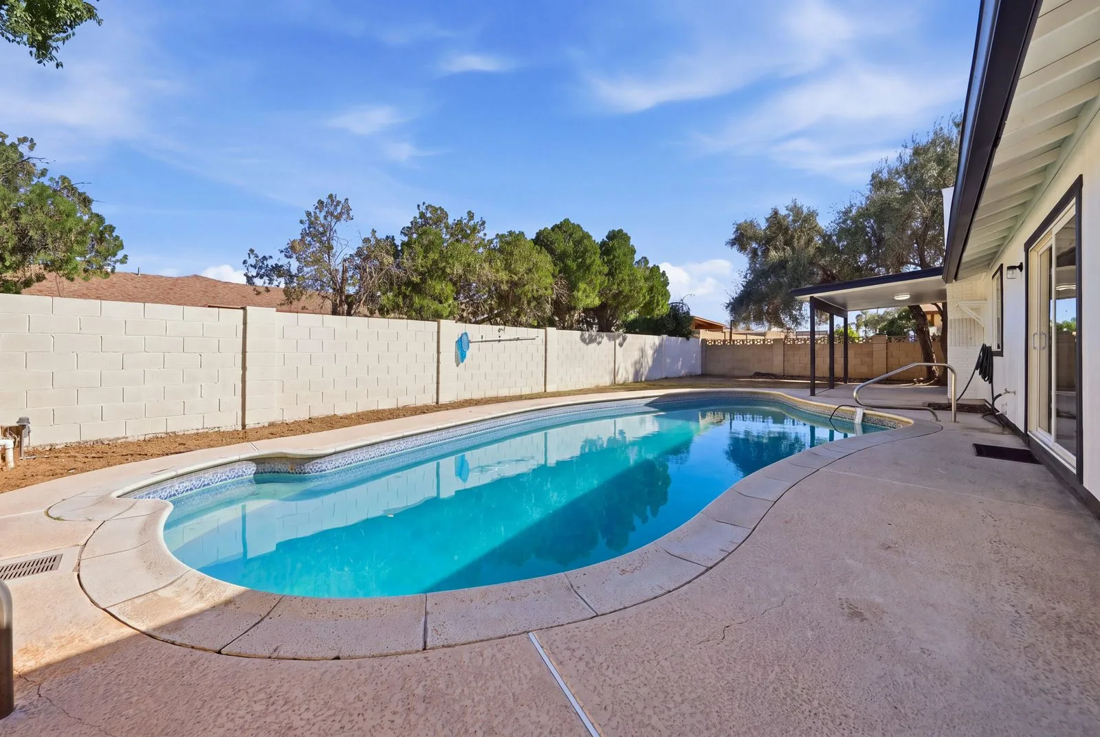 032 — 6420 W College Dr, Phoenix, AZ 85033