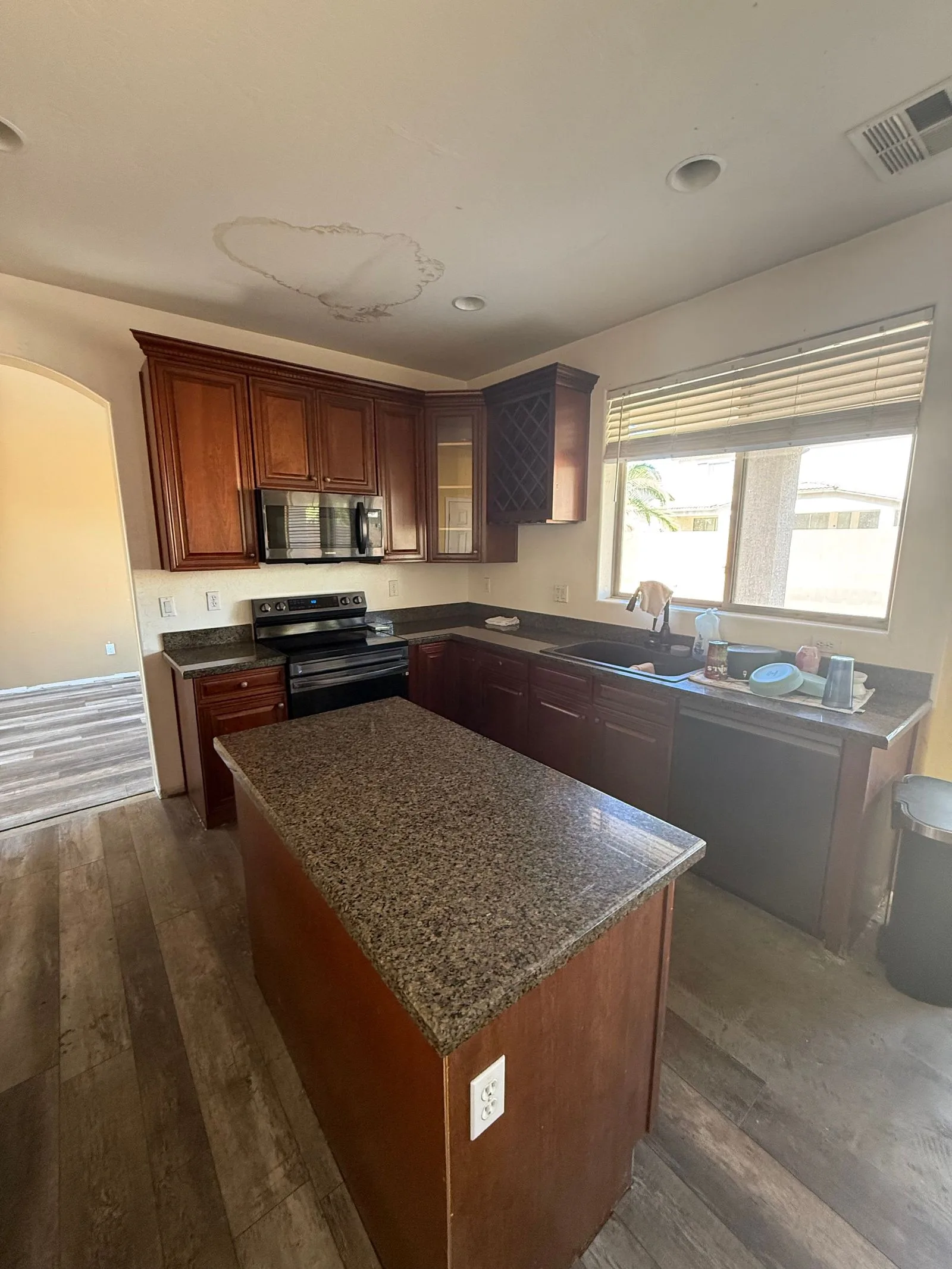 IMG_0533 — 10414 W Roanoke Ave, Avondale, AZ 85392