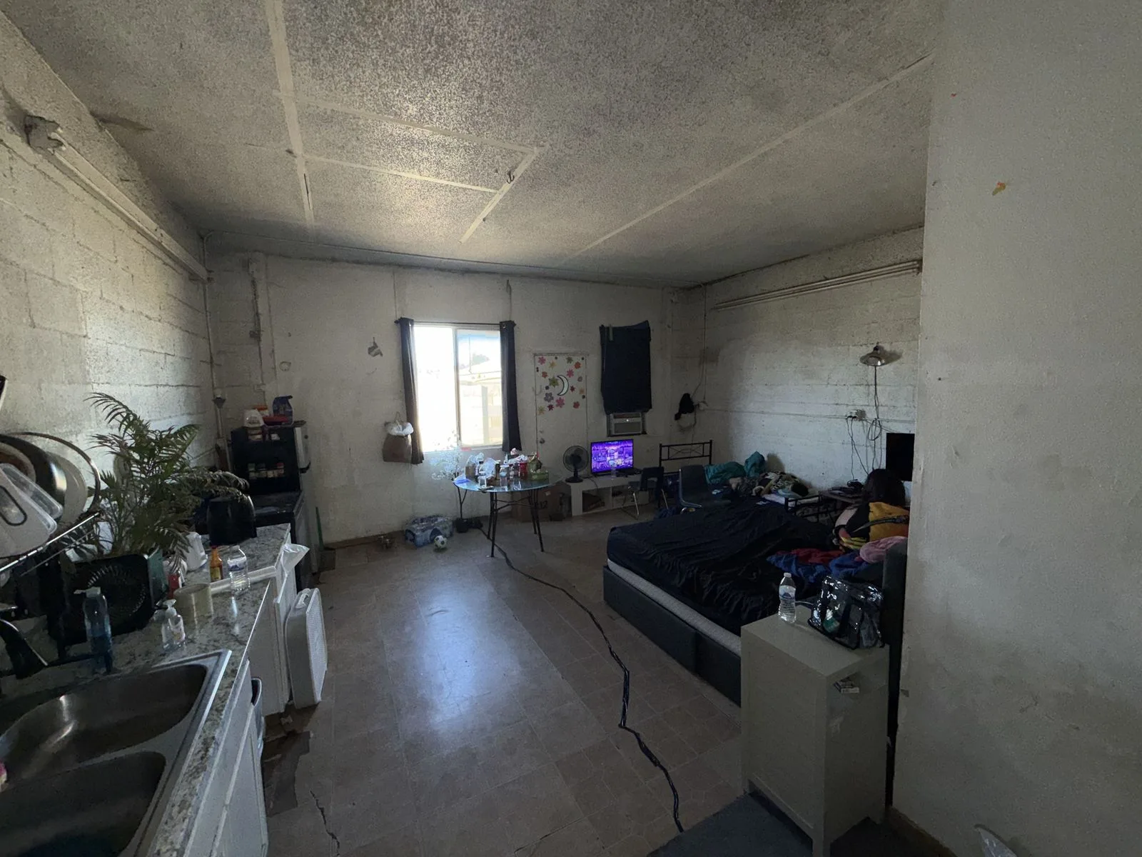 32 - BACK HOUSE