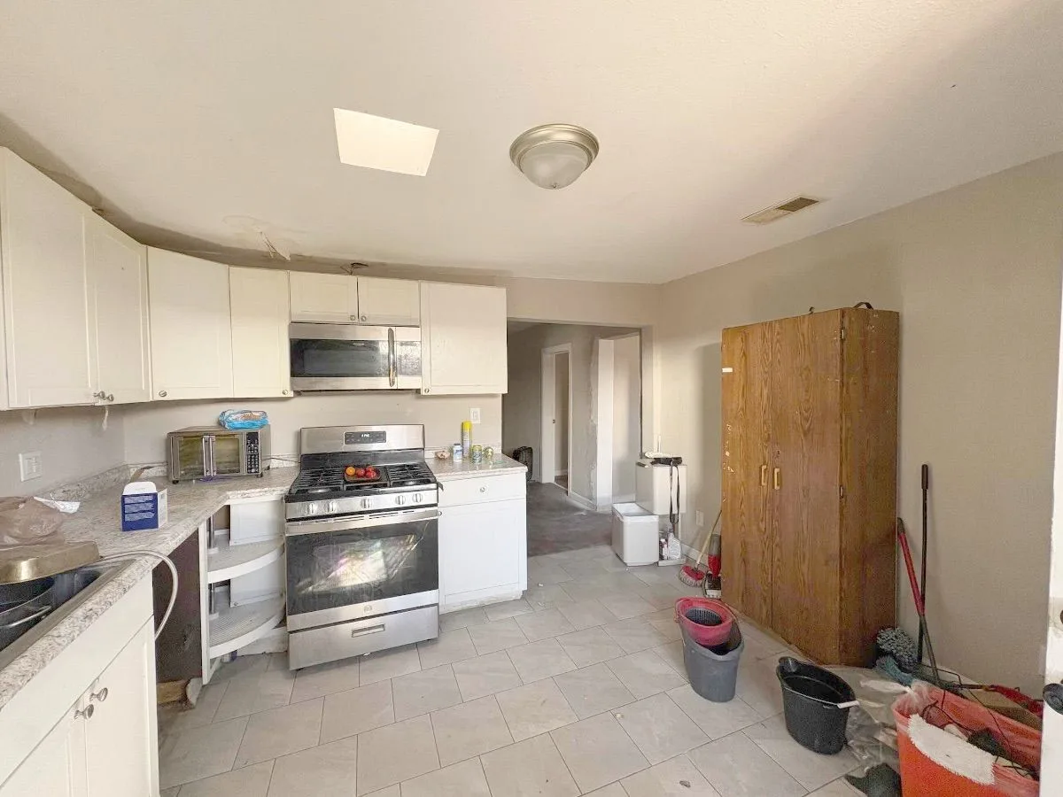 d89fcb0a-e300-ad8a-e6ce-91a4130c87cf — 543 Dallas St SE, Albuquerque, NM 87108
