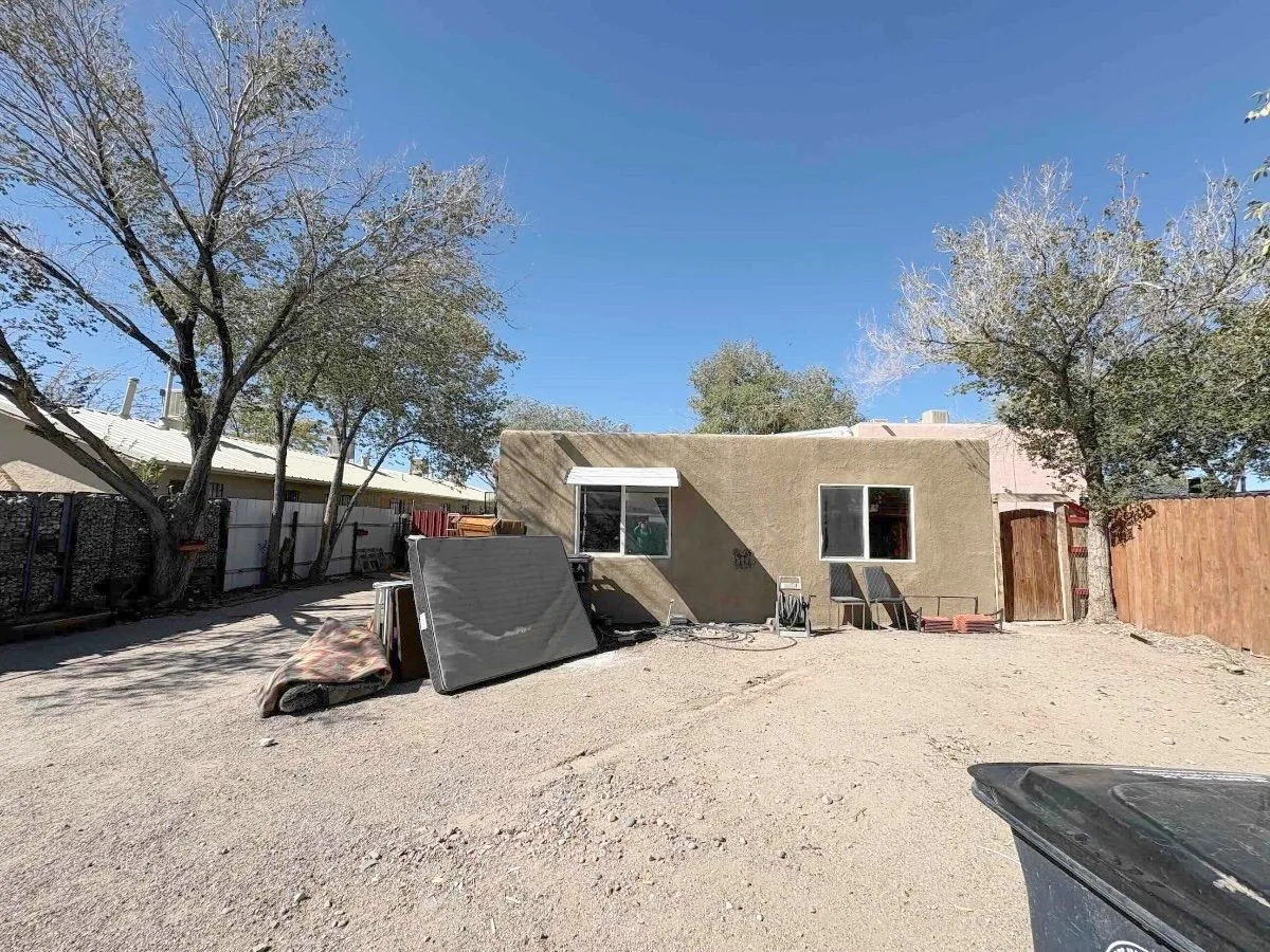 e062e557-c0c4-d41a-3dca-1d6e84b42c63 — 543 Dallas St SE, Albuquerque, NM 87108