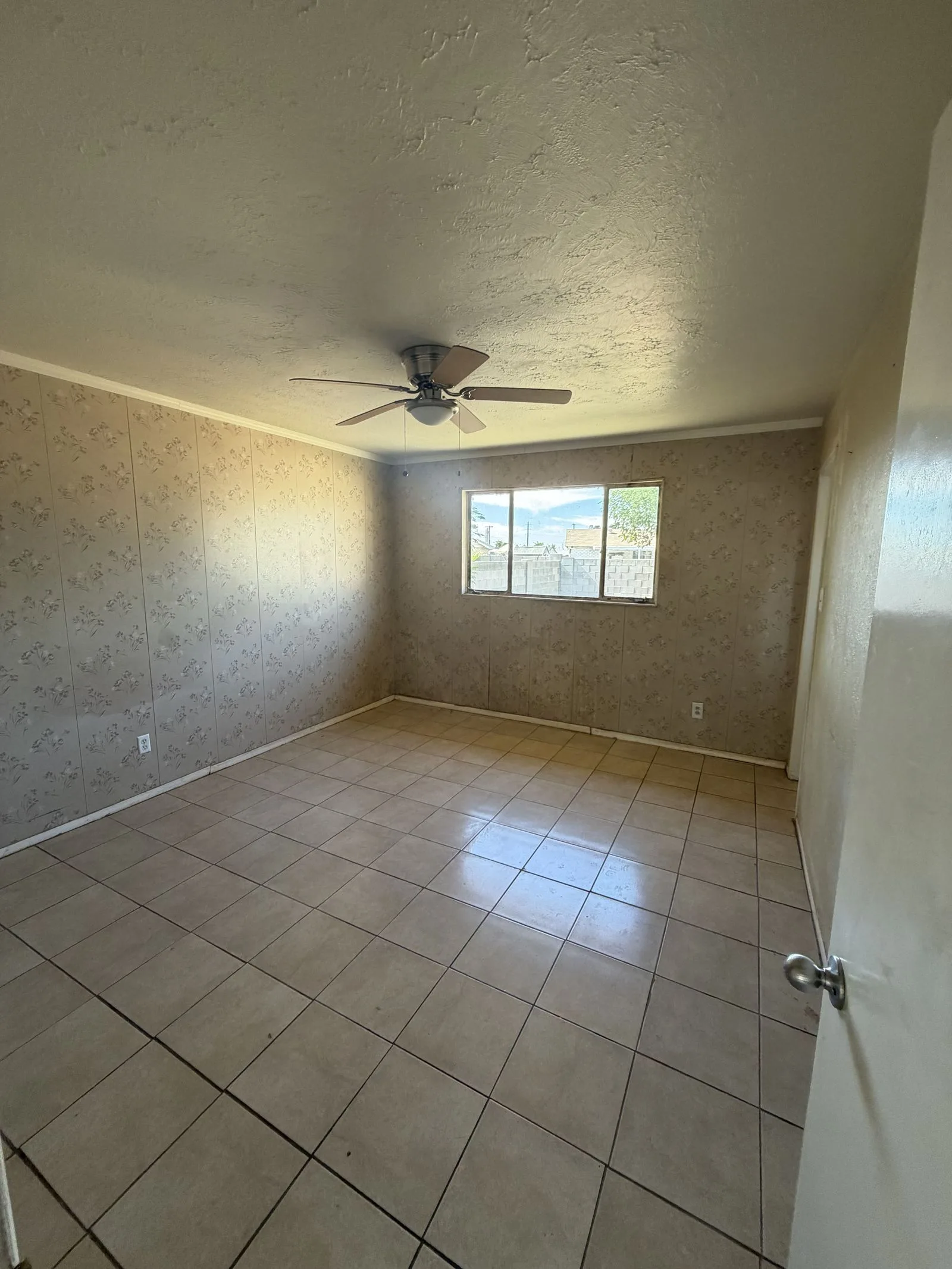 IMG_8097 — 3446 N 49th Ave, Phoenix, AZ 85031