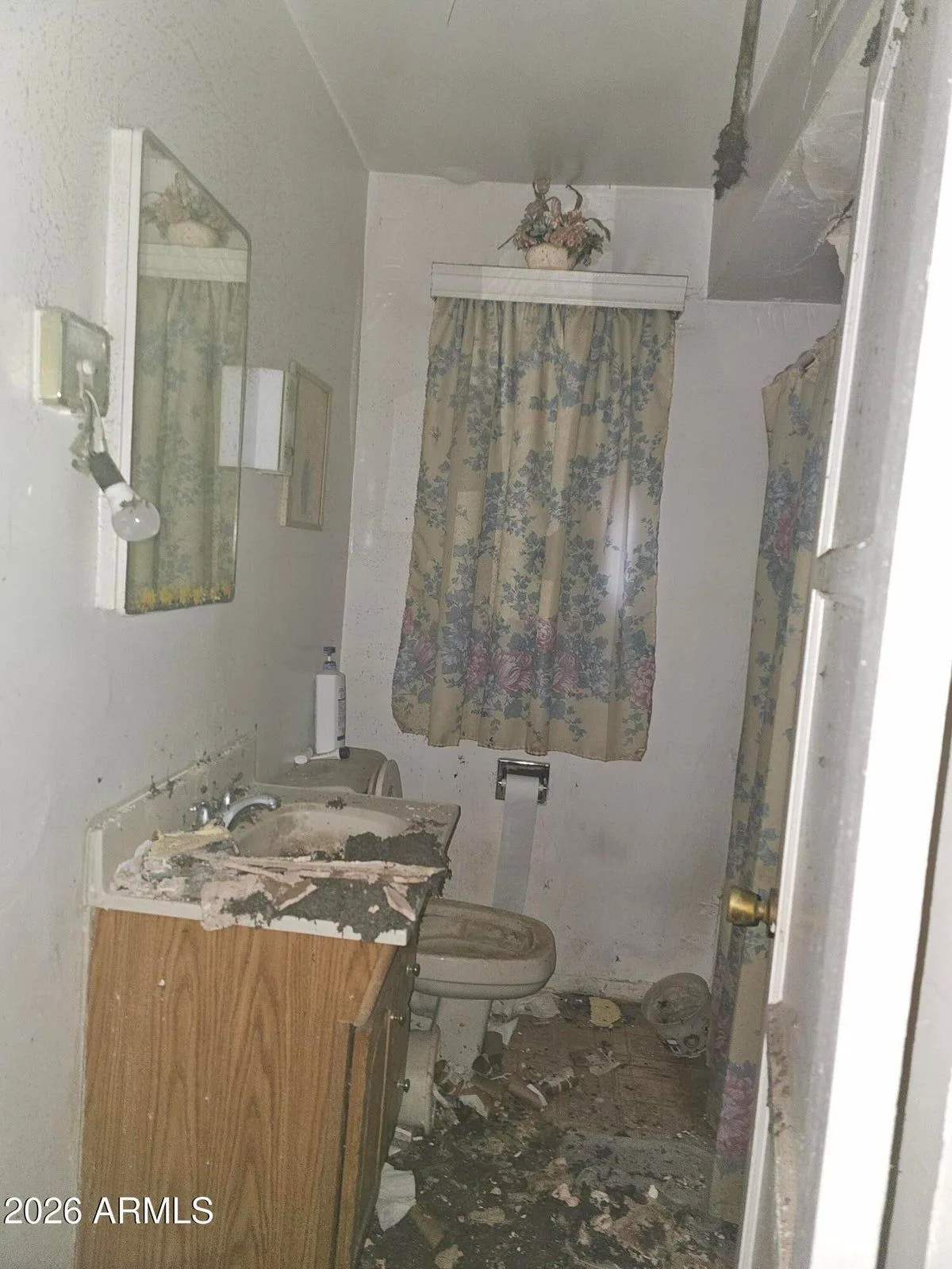20261012033658544721000000-o — 2945 E Culver St, Phoenix, AZ 85008
