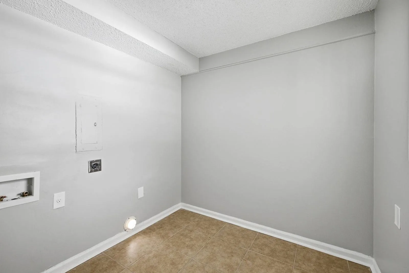1633_Puryear_Rd-14 — 1633 Puryear Rd, Memphis, TN 38116