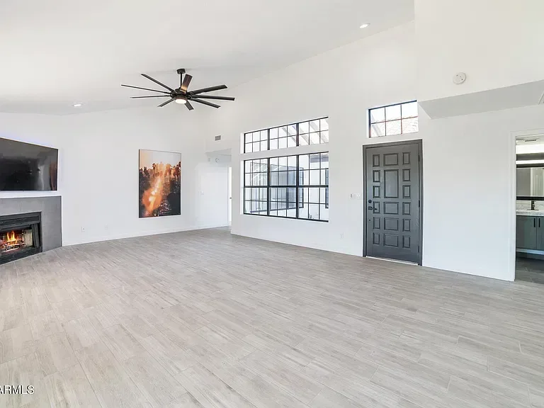 f1e00252241b0d11065f5645cd454c00-cc_ft_768 — 5601 E Paradise Ln, Scottsdale, AZ 85254