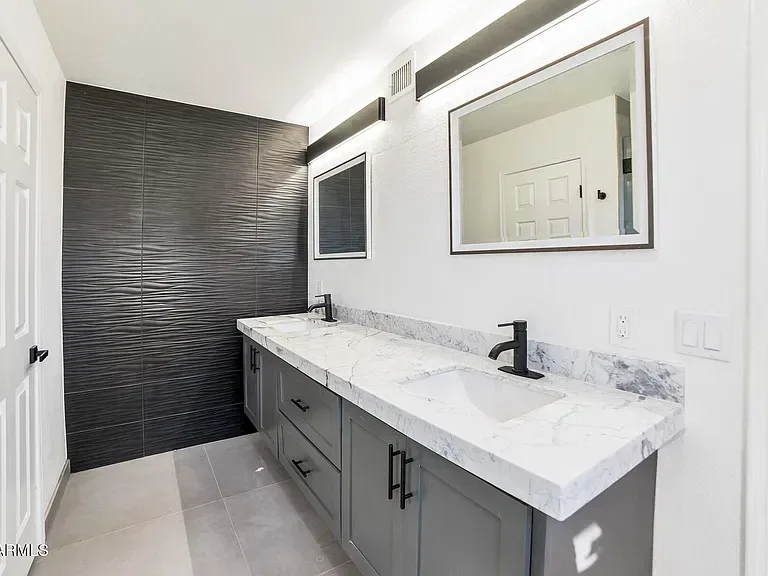 5c5f09b6513a2b42656919540eff3f97-cc_ft_768 — 5601 E Paradise Ln, Scottsdale, AZ 85254