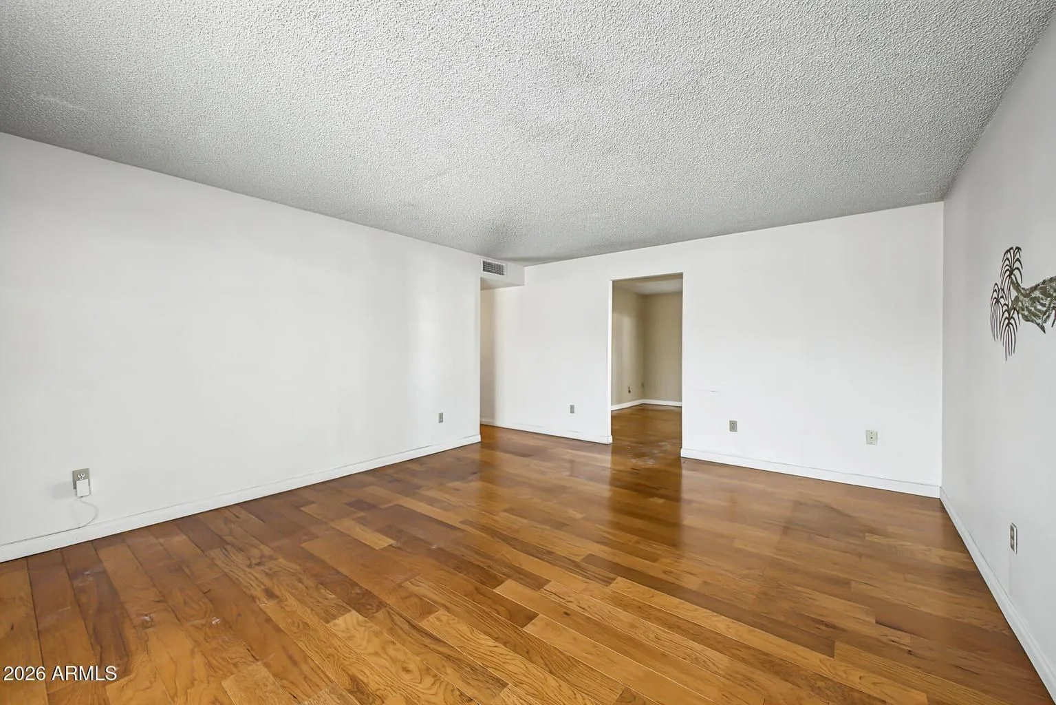 20261015160622796024000000-o — 3402 E Paradise Dr, Phoenix, AZ 85028