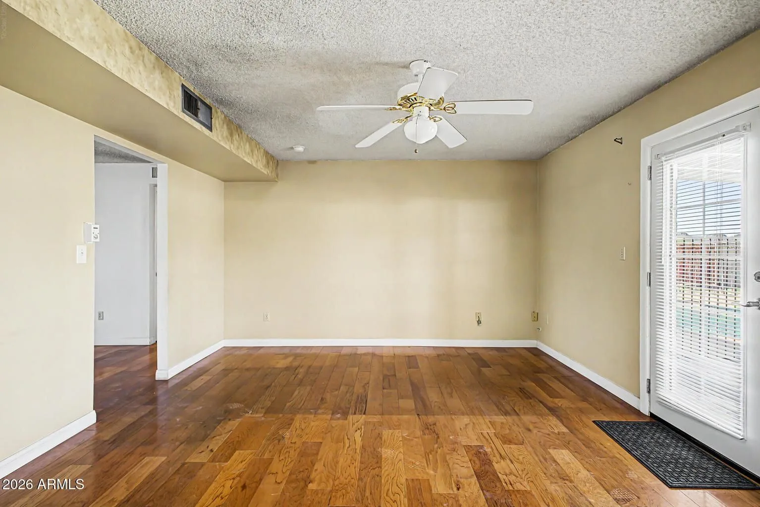 20261015160629900760000000-o — 3402 E Paradise Dr, Phoenix, AZ 85028