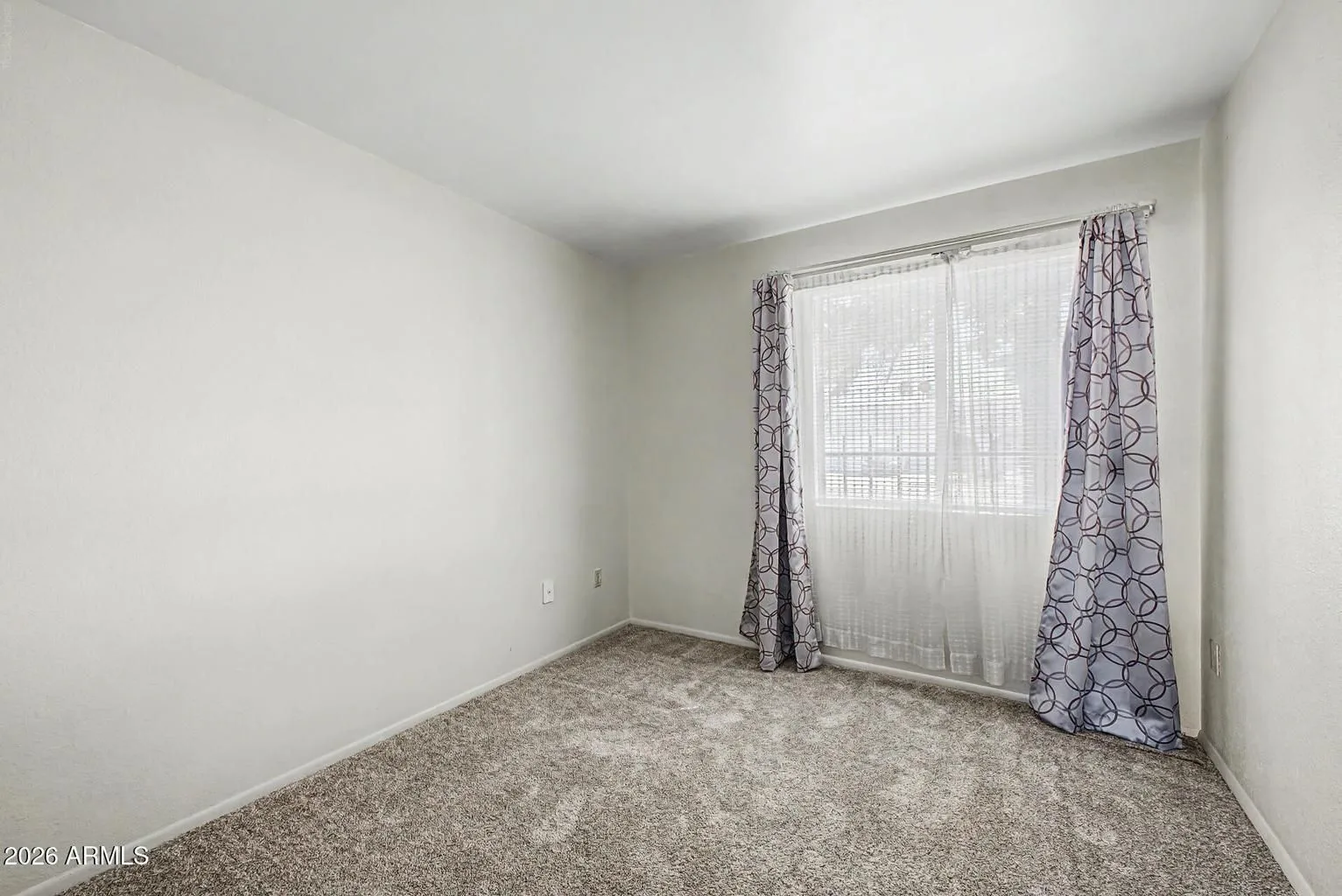 20261015161017443778000000-o — 3402 E Paradise Dr, Phoenix, AZ 85028