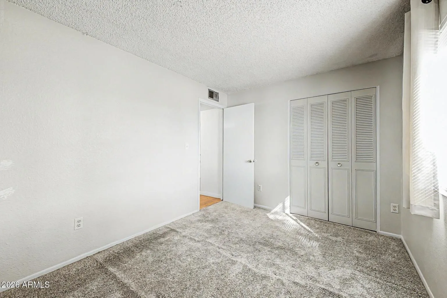 20261015160839824780000000-o — 3402 E Paradise Dr, Phoenix, AZ 85028