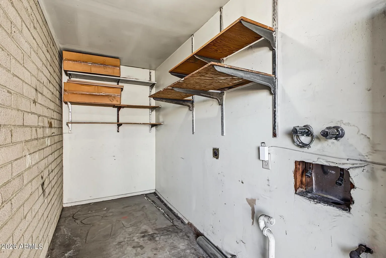 20261015161036698555000000-o — 3402 E Paradise Dr, Phoenix, AZ 85028