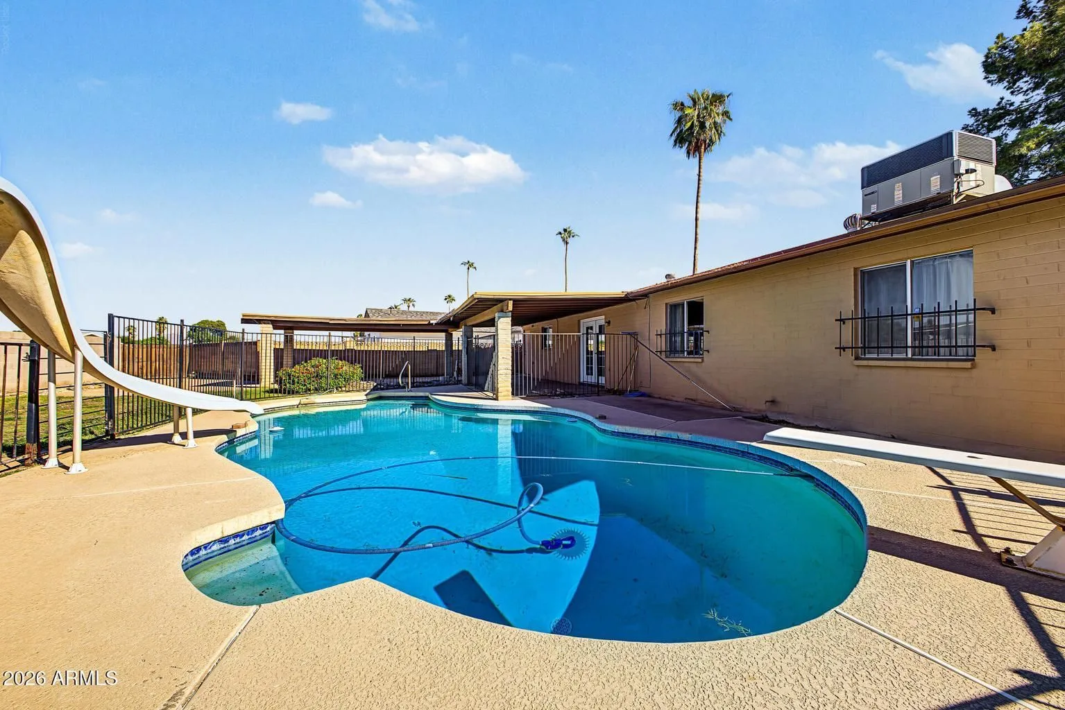 20261015160921922798000000-o — 3402 E Paradise Dr, Phoenix, AZ 85028