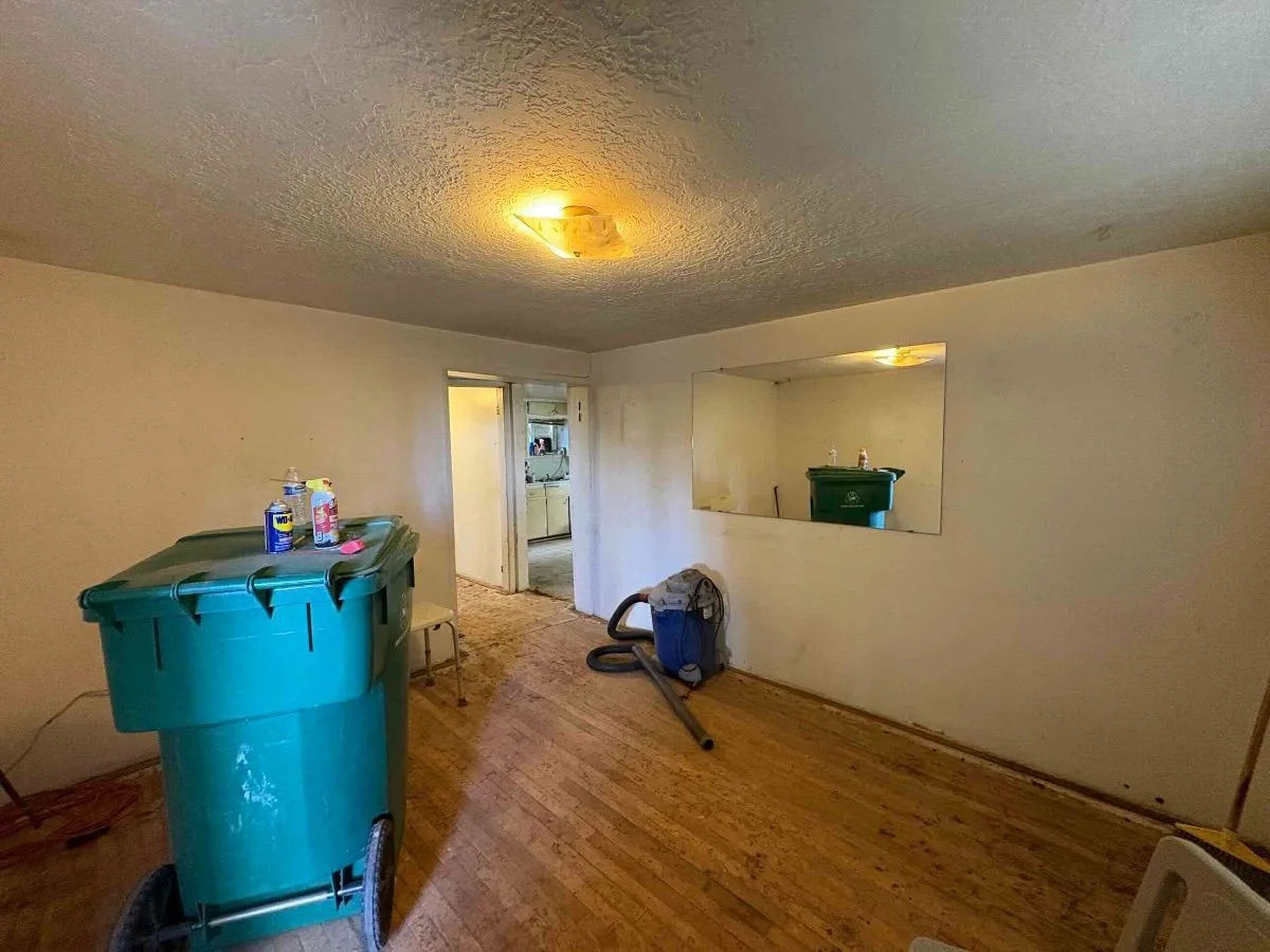 631607c6-391e-79f7-2d22-513118ac896a — 244 Atrisco Dr SW, A, Albuquerque, NM 87105