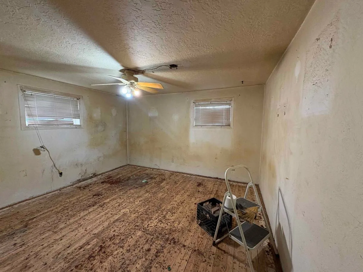 7958c96c-fda6-2717-2d21-56899e83cdbb — 244 Atrisco Dr SW, A, Albuquerque, NM 87105