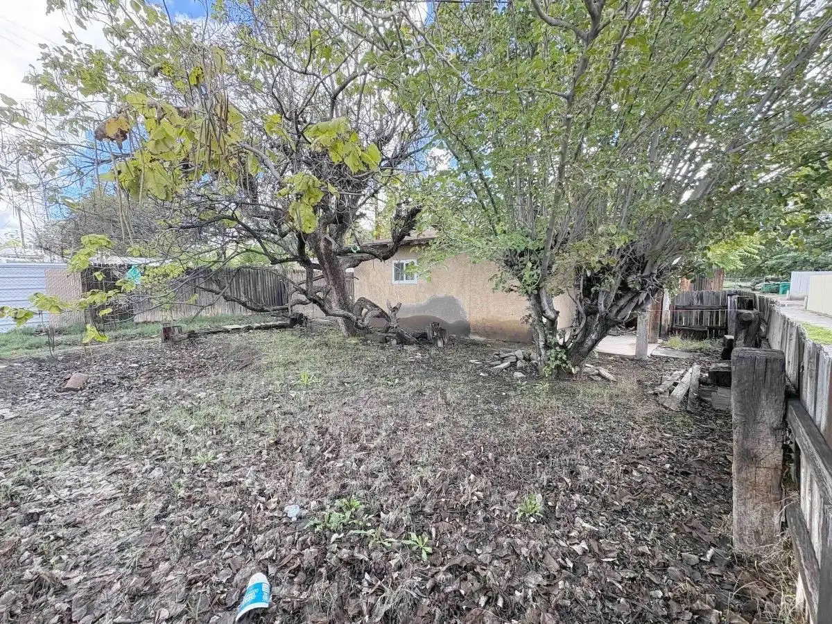 0bc3c607-de1b-2071-1dca-9abf04abe46a — 244 Atrisco Dr SW, A, Albuquerque, NM 87105