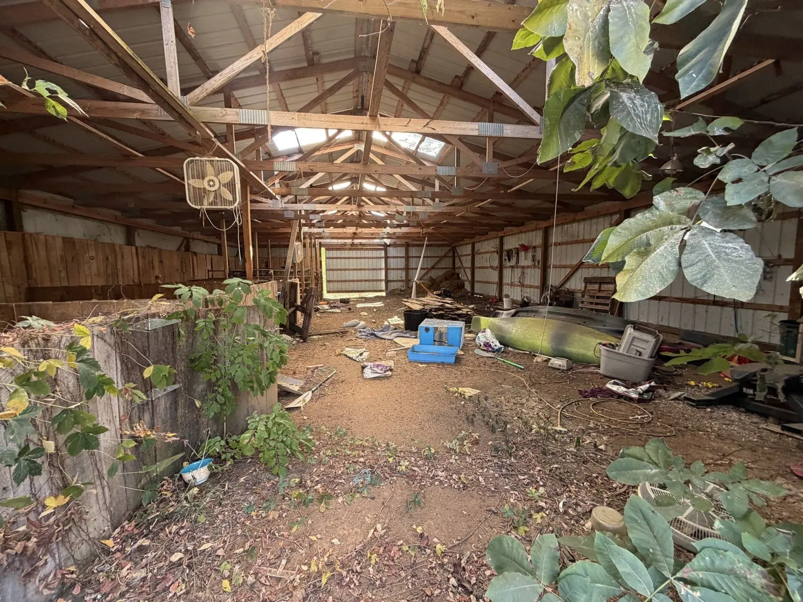 05 Barn interior — 15247 Cainsville Rd, Milton, TN 37118