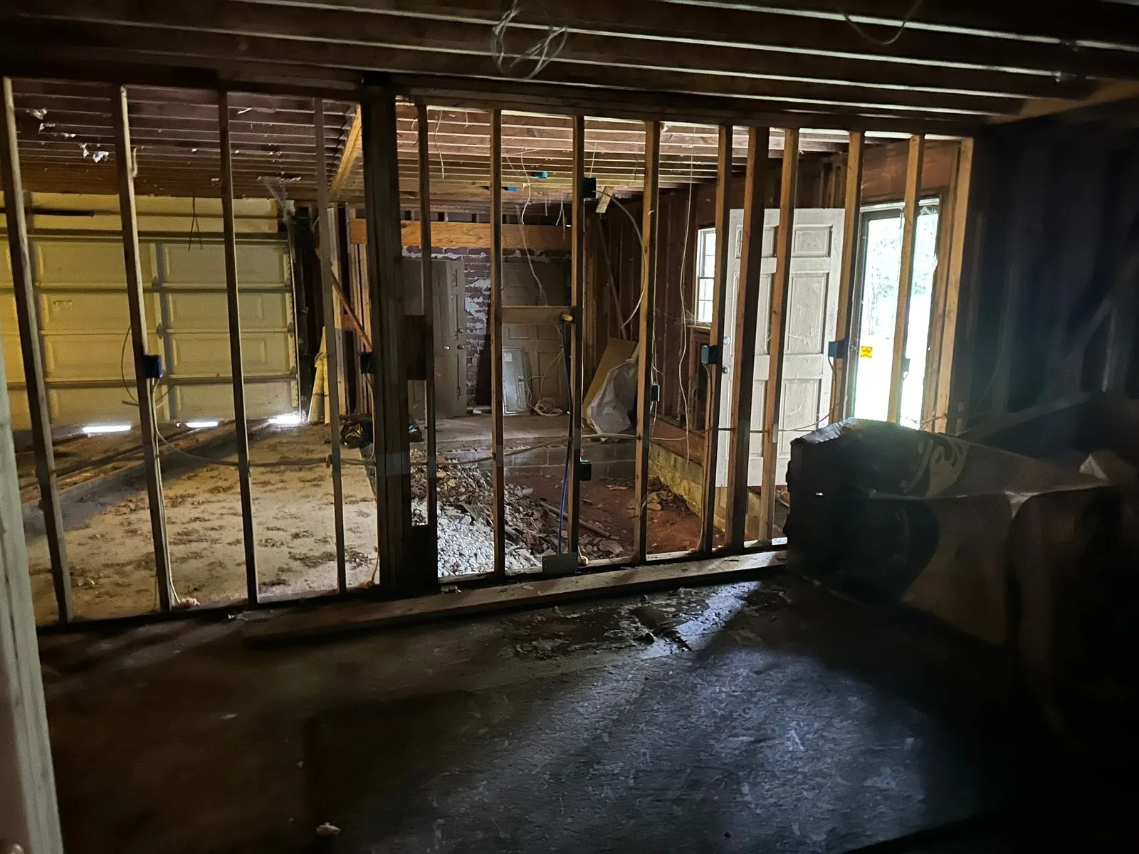 017 — 7975 Innsbruck Dr, Sandy Springs, GA 30350