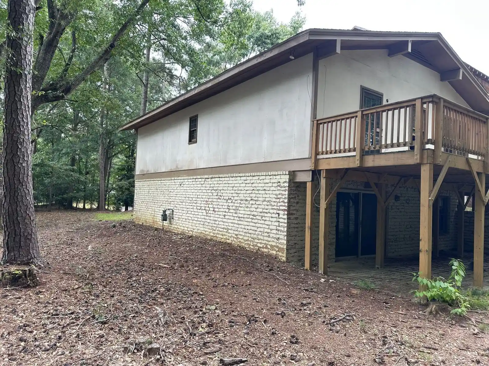 008 — 7975 Innsbruck Dr, Sandy Springs, GA 30350