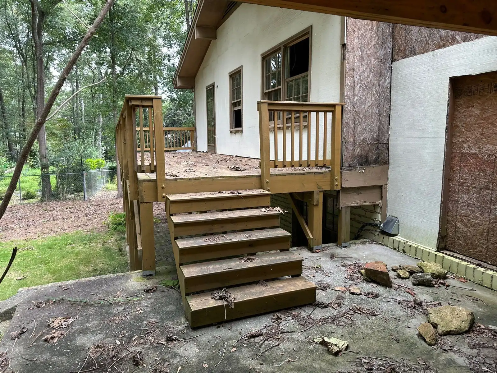 009 — 7975 Innsbruck Dr, Sandy Springs, GA 30350