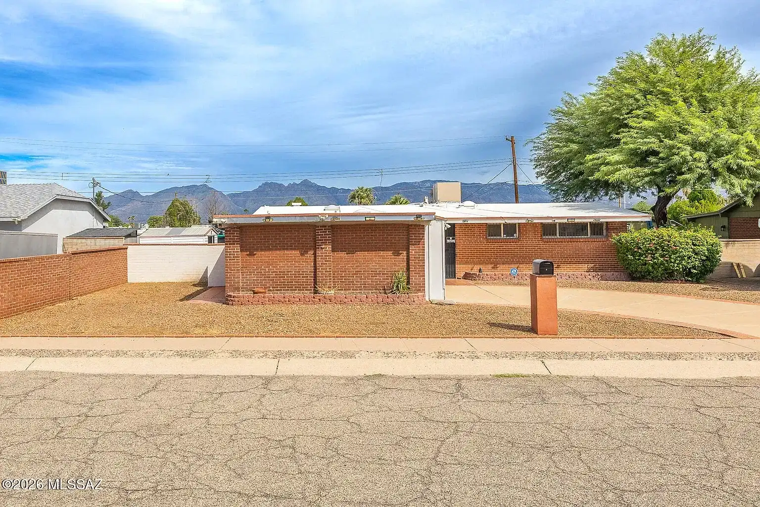 1 (35) (1) — 7425 E 20th St, Tucson, AZ 85710