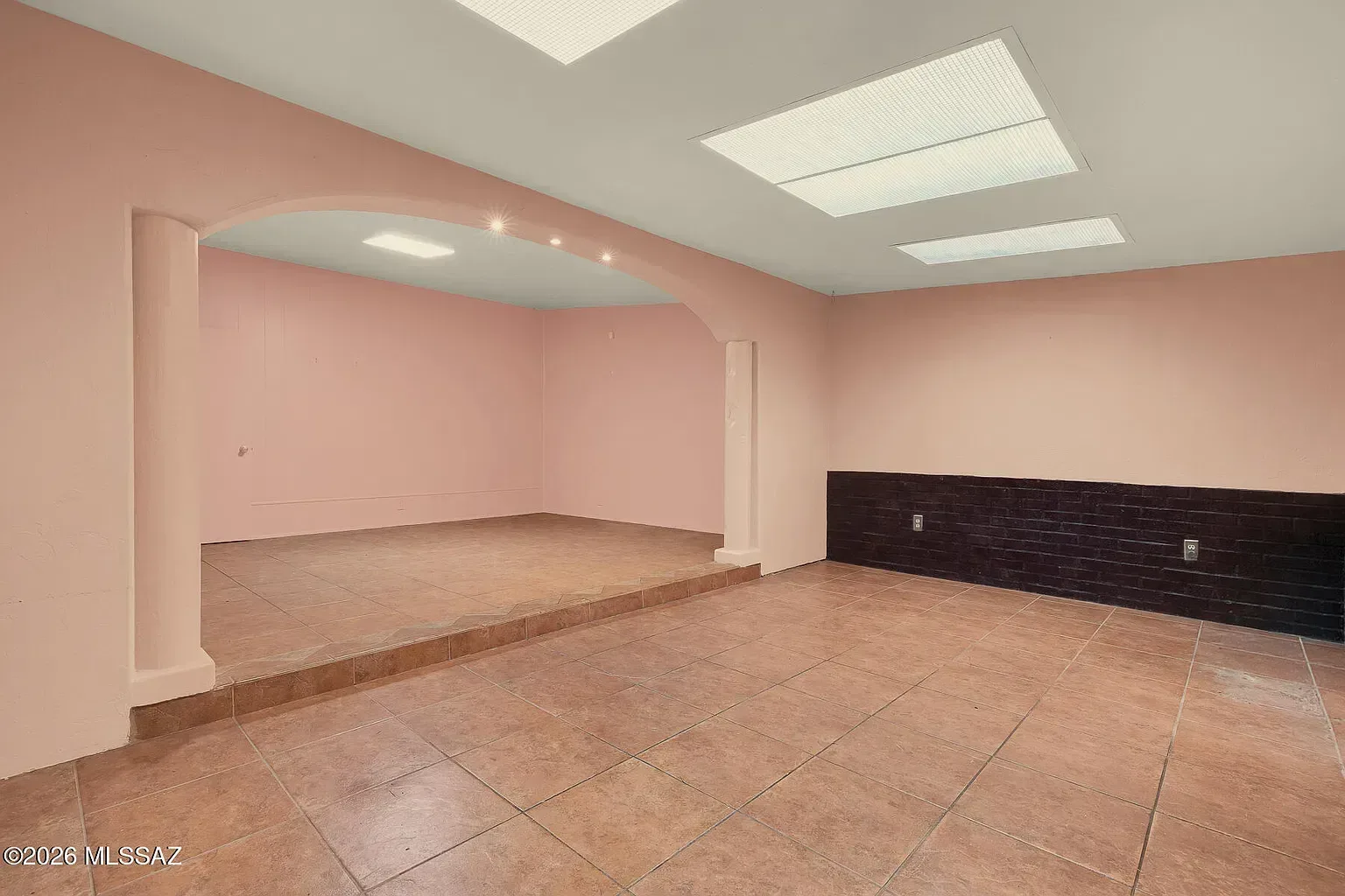 1 (4) (1) — 7425 E 20th St, Tucson, AZ 85710