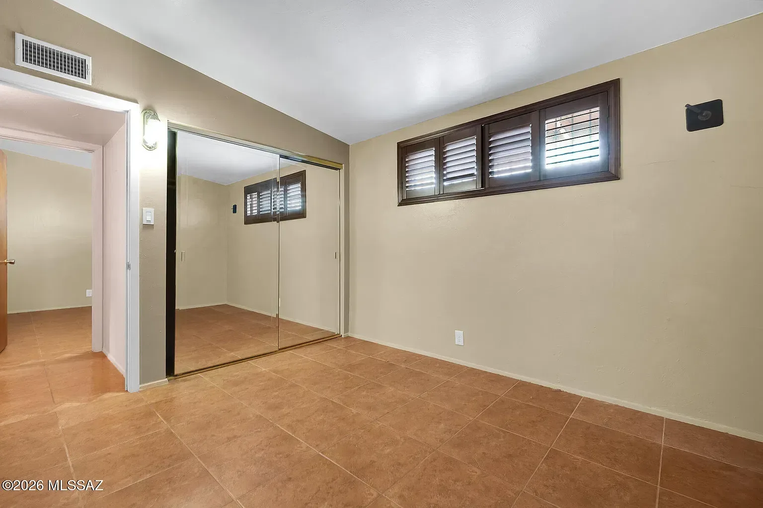 1 (27) (1) — 7425 E 20th St, Tucson, AZ 85710