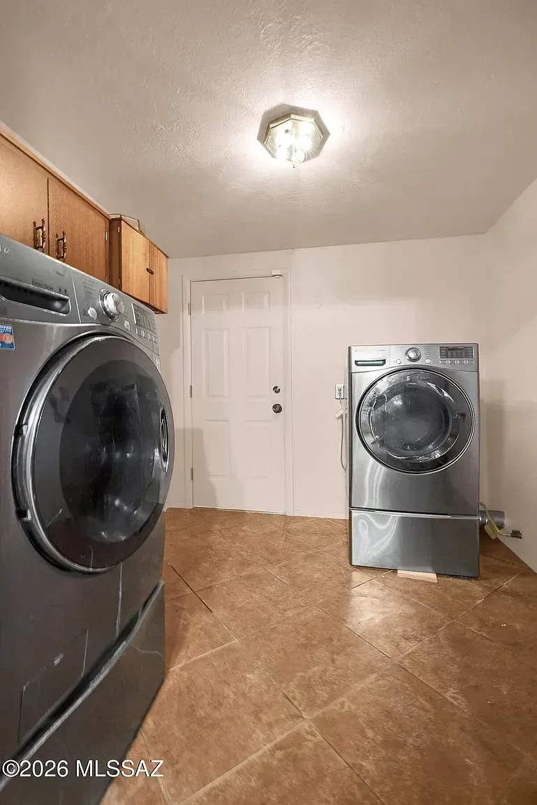 1 (5) (1) — 7425 E 20th St, Tucson, AZ 85710