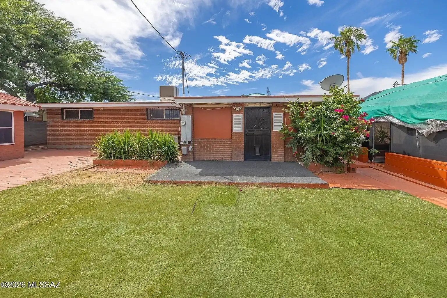 1 (2) (2) — 7425 E 20th St, Tucson, AZ 85710
